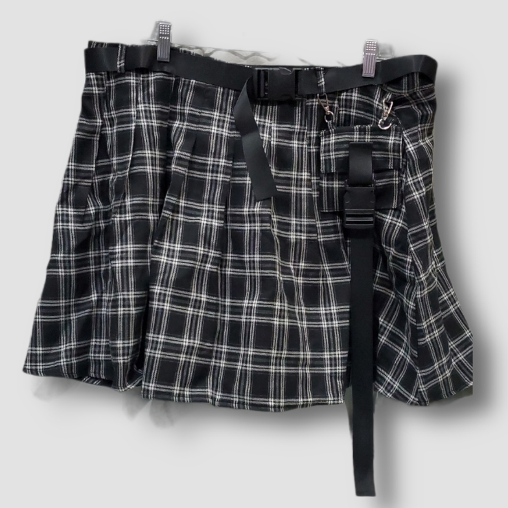 Plaid Belted Skirt NEW